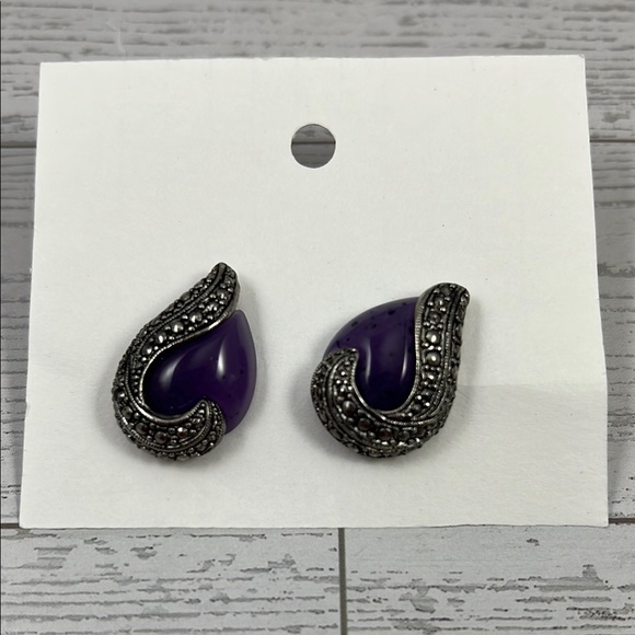 Elegant Vintage Purple and Silvertone Earrings - Picture 1 of 3